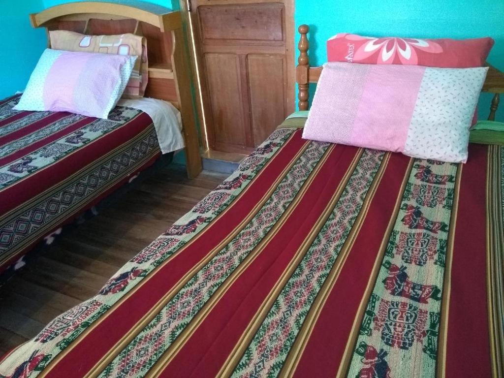 Hostal Luna Del Titikaka En Isla De La Luna Bolivia Hotel Exterior foto